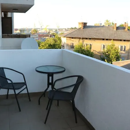Apartman Duda Pula Buitenkant foto